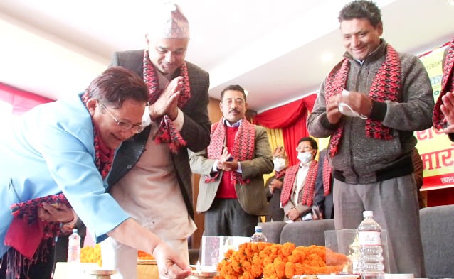 टेवा पन्ध्र वर्षमा टेक्दा साक्षी बनिन् पम्फा