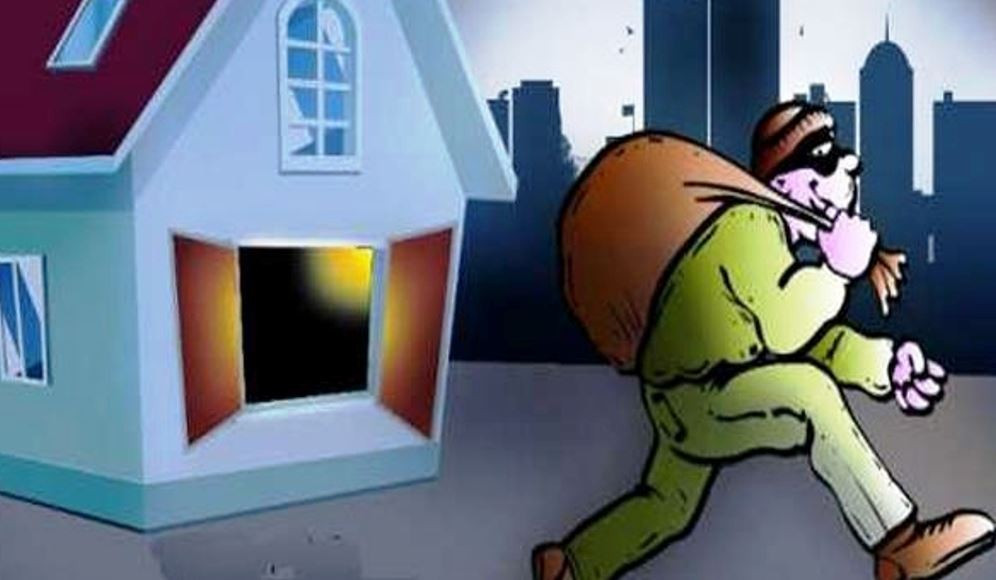 वडाभवनमै लुकाइन्थ्यो चोरिएका सरसामान