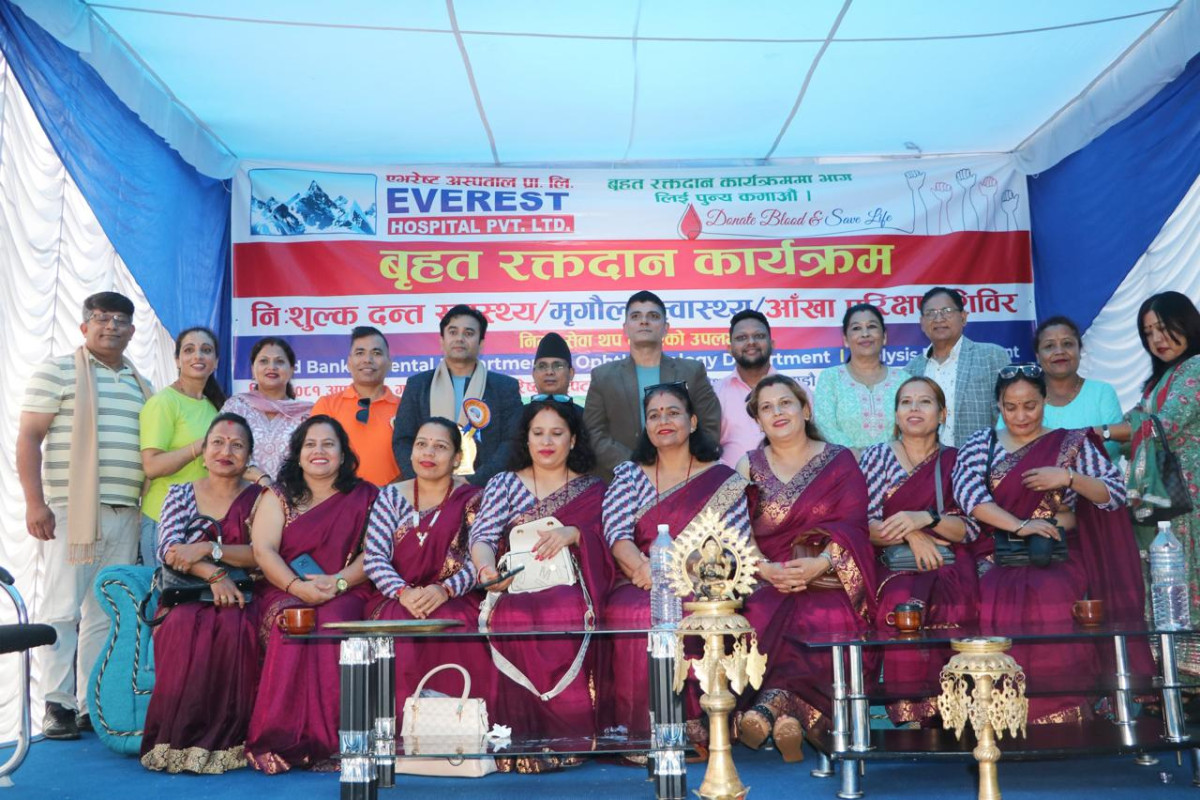 everest 1.jpg